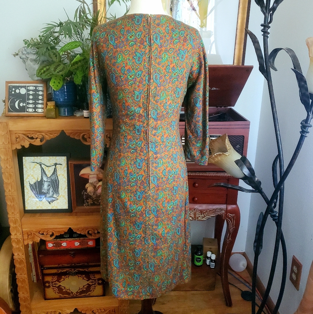 Vintage 60s Gathered Tie Paisley Wiggle Dress - Picture 5 of 5